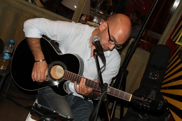 Efes at Caffe Hamra